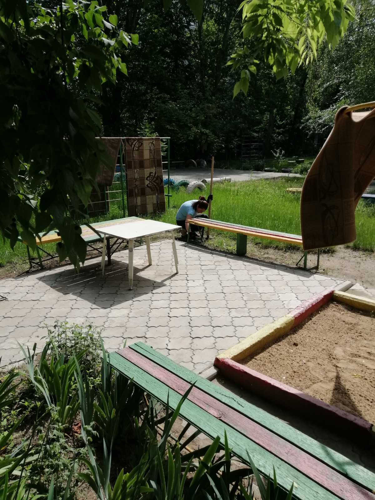 Cu grijă față de natură și mediul înconjurător. Efectuarea lucrărilor de salubrizare în IET Nr.71